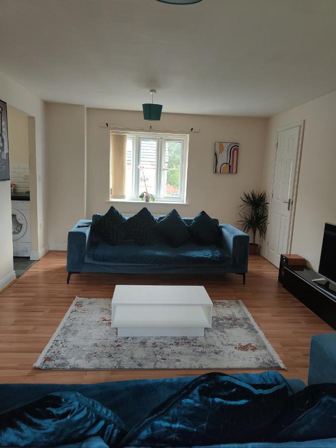 Parklife Apartment Ливърпул Екстериор снимка